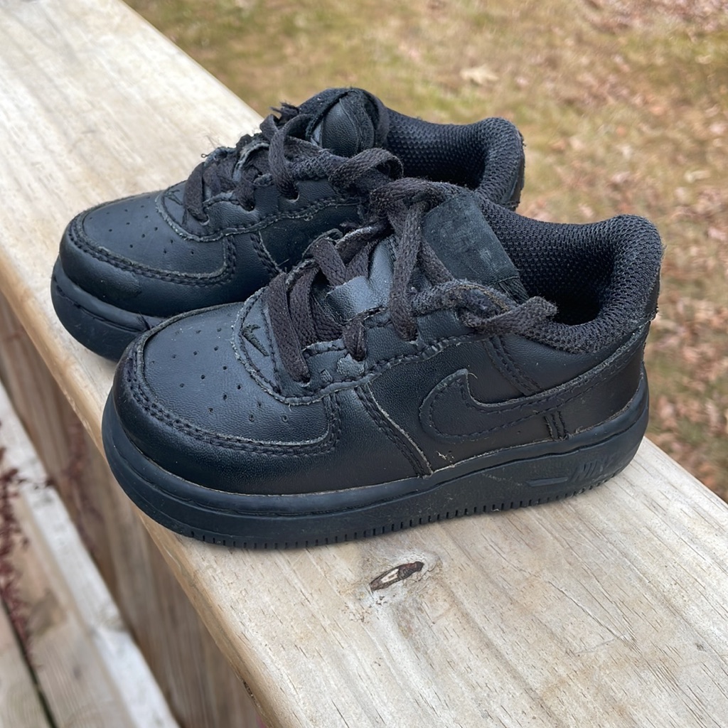 Nike Toddler All Black Air Force One Low Sneakers Size 6c